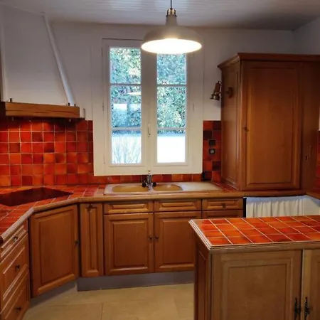 Maison Avec Jardin Et Parking - Proche Transilien L Et Bus Holiday home Marly-le-Roi
